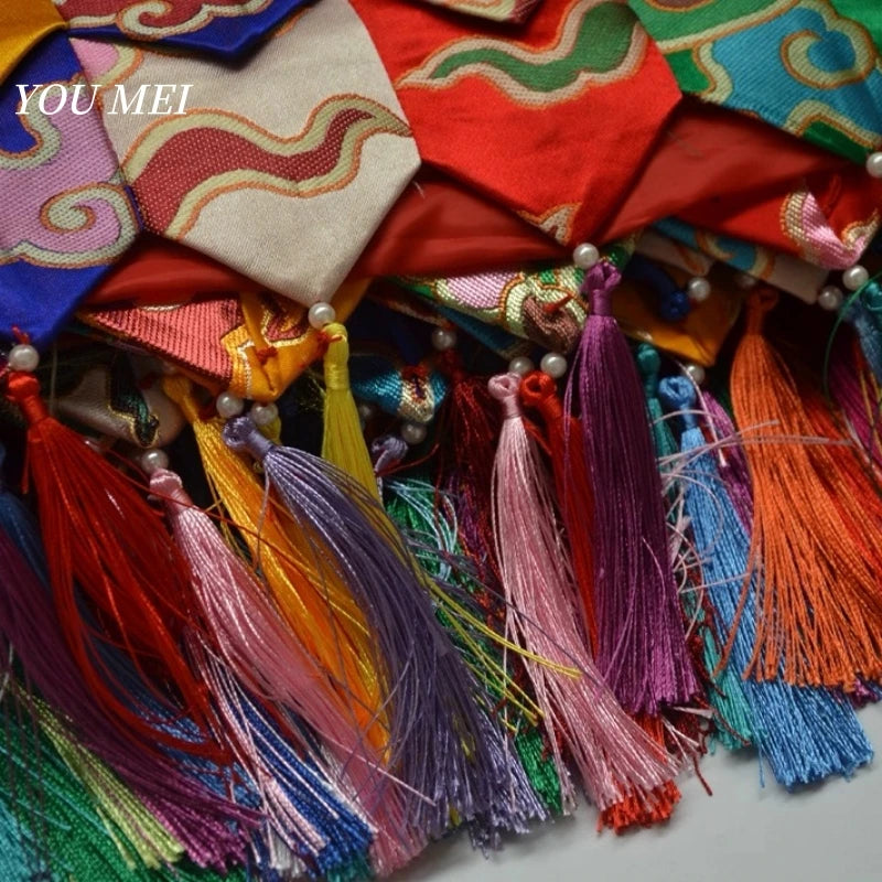 rideau ethnique handmade motifs floraux brodés pompons couleurs vives traditionnel clips fixations