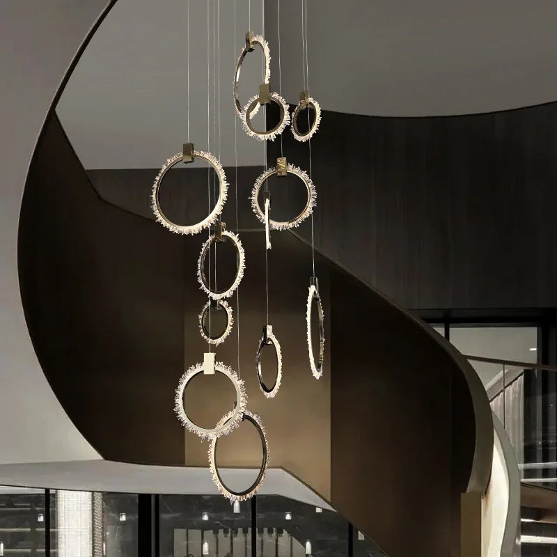 suspension circulaire or élégante strass contemporaine clips câbles haute qualité certifications multiples