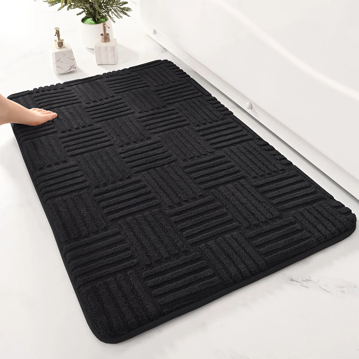 tapis bain moderne gris noir rayures horizontales doux moelleux