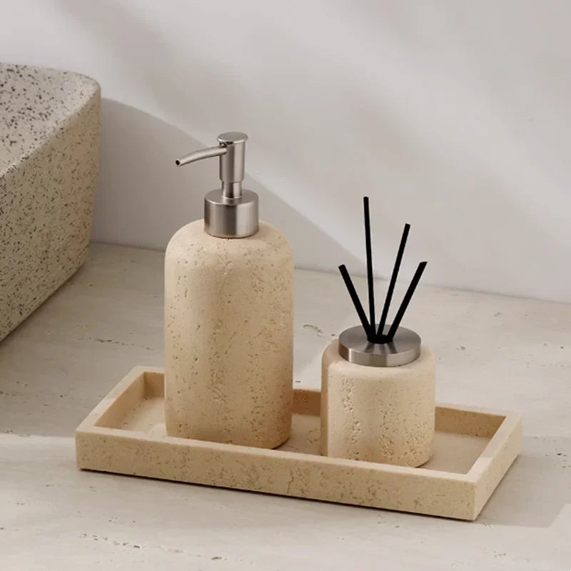 ensemble produits salle bain moderne céramique beige clair porte brosse dents diffuseur parfum distributeur