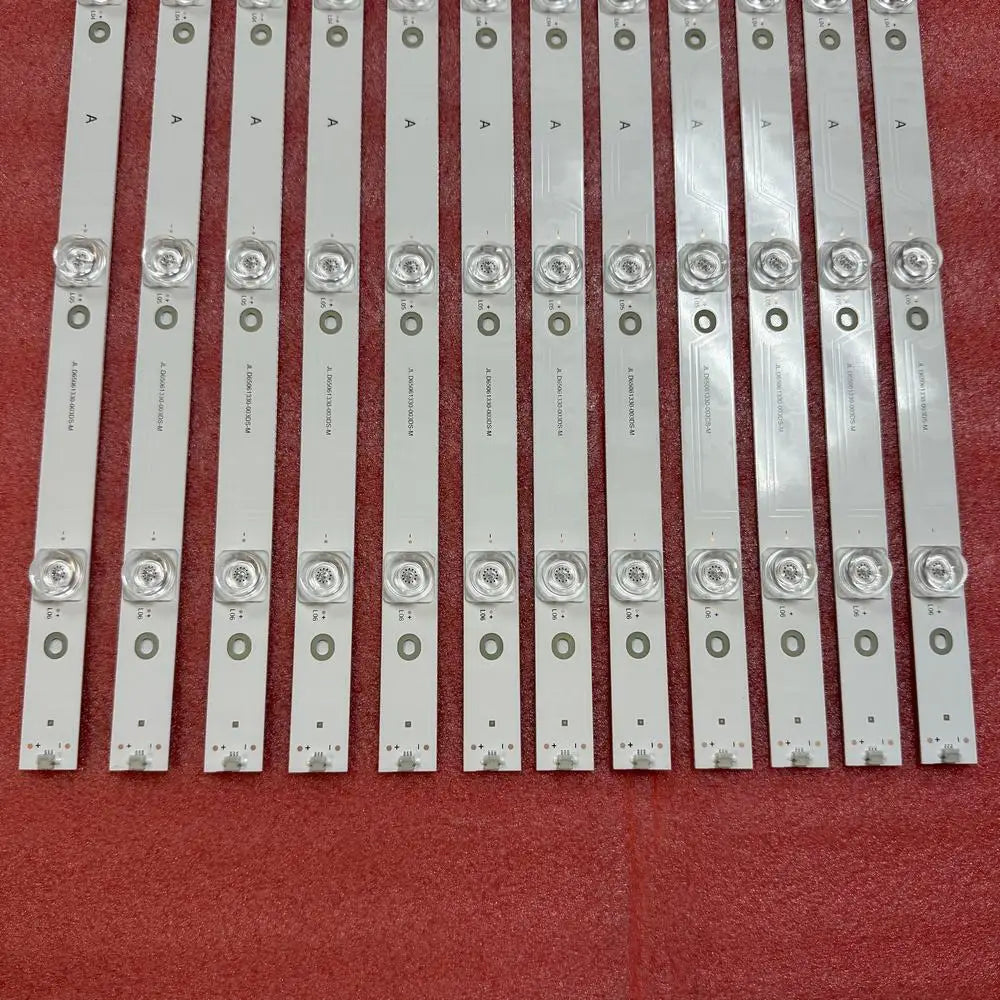 bande lumineuse led blanc moderne connecteurs électriques aluminium fixations lisses sans fil