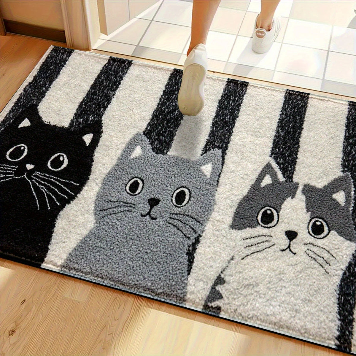 tapis moderne imperméable noir gris blanc chatons rayures extérieur salon chambre coucher