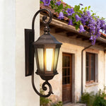 lampe murale extérieure classique marron foncé texture martelée verre opaque vintage éclairage balcon cour
