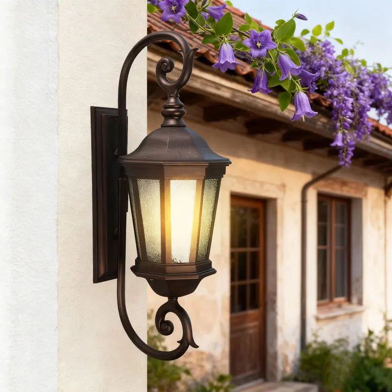 lampe murale extérieure classique marron foncé texture martelée verre opaque vintage éclairage balcon cour