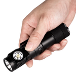 lampe torche noire led rechargeable 2000 lumens texturée clip moderne