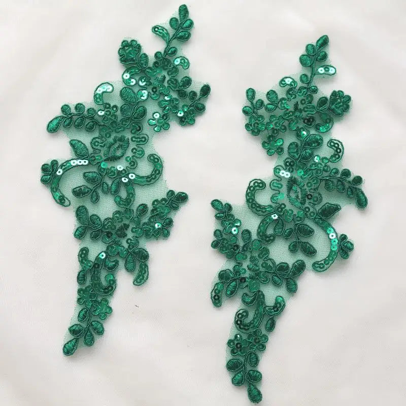 patchs tissu brodé appliques dentelle motif floral rouge bleu doré