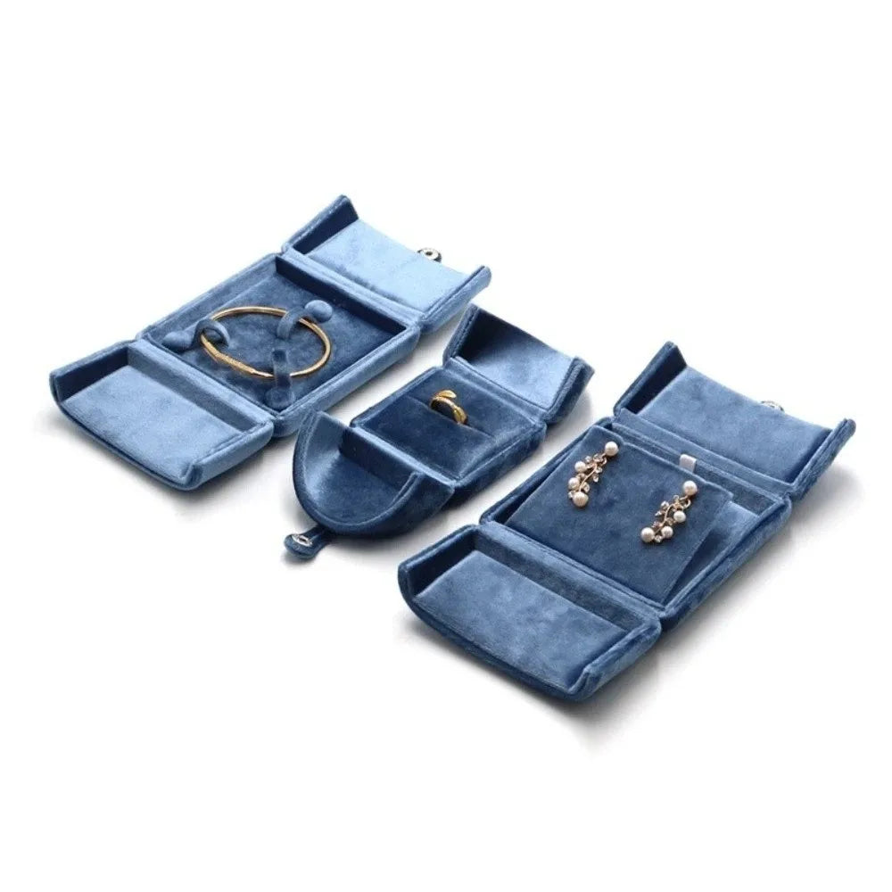 boîtes bijoux velours bleu moderne boutons pression rangement colliers bracelets boucles d'oreilles