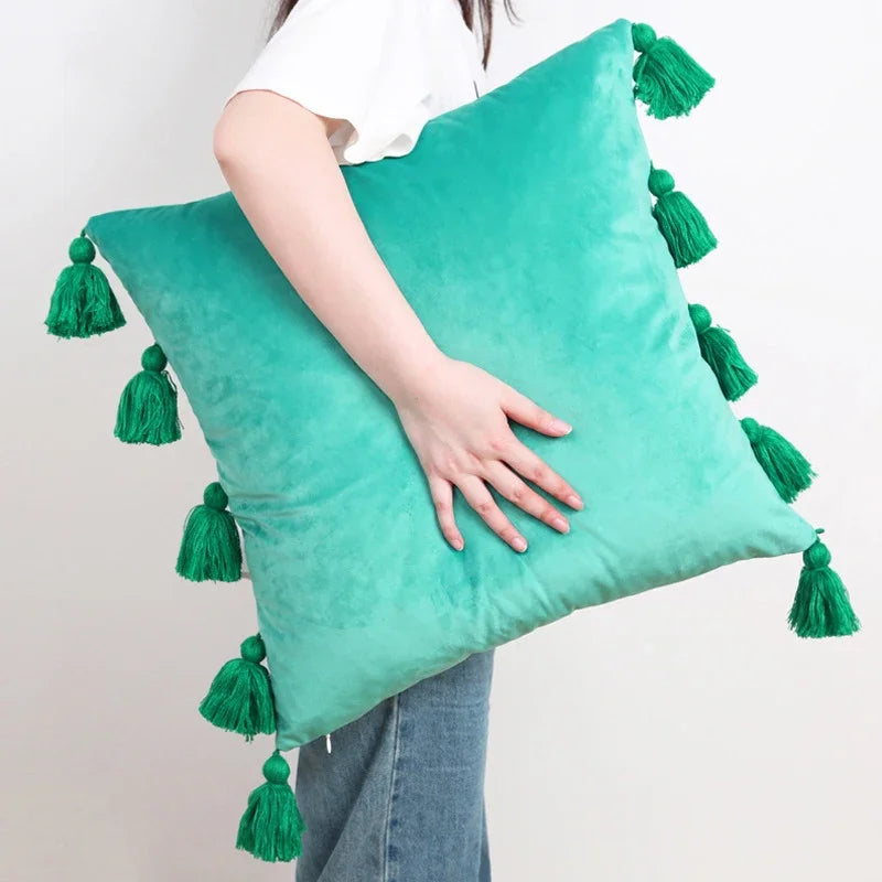 housse coussin velours moderne bohème couleur unie pompon décoratif 45x45cm