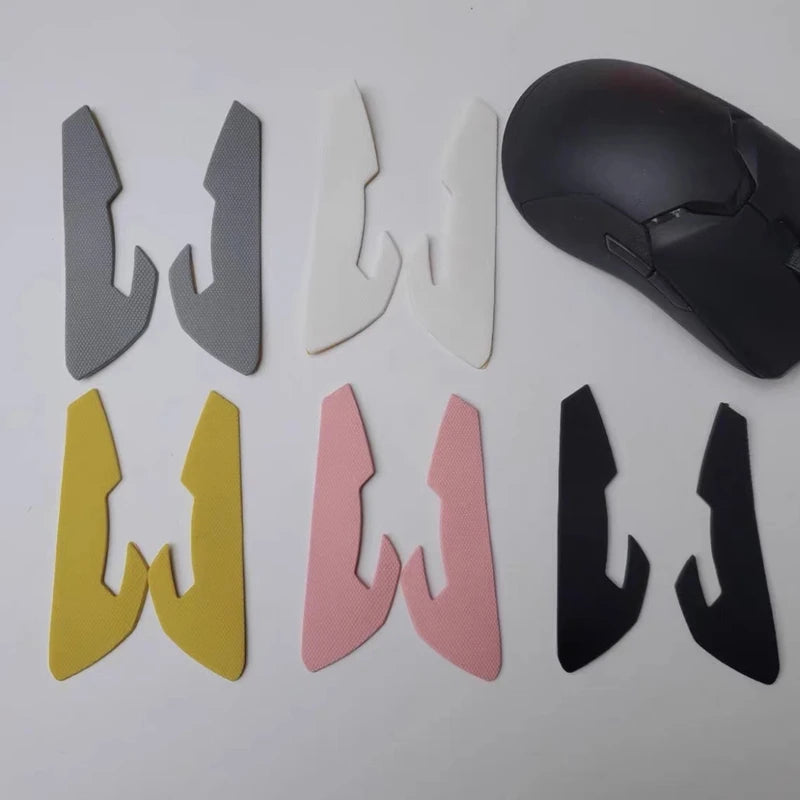 protège mains souris gris blanc jaune rose noir rouge texture micro perforée adhésif moderne