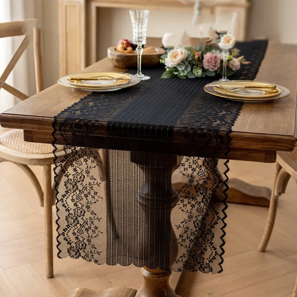 nappe table dentelle fine motifs floraux blanc classique élégante mariage fête automne geometrique PVC