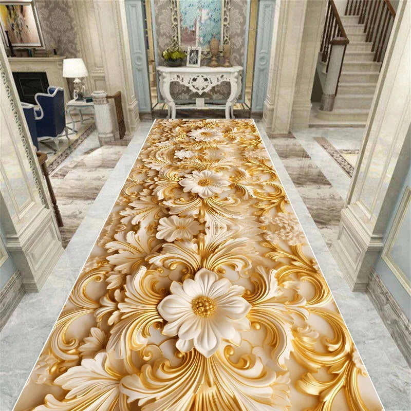 Magnifique motif floral en relief doré ornant une table dans un intérieur luxueux et élégant.