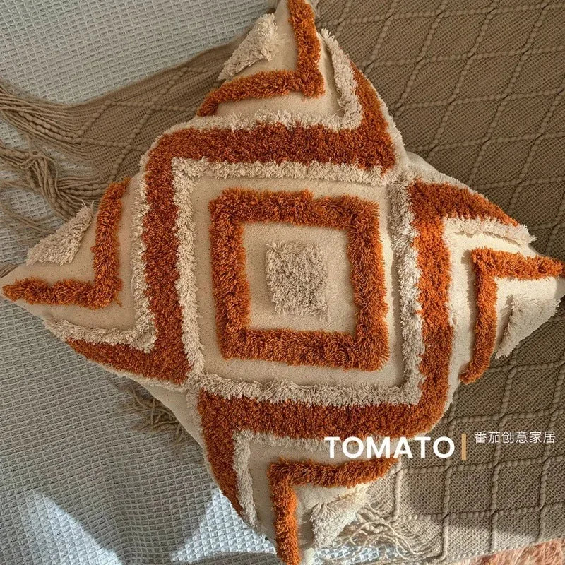 taies d'oreiller géométriques brodées boho chic couleurs beige orange gris franges respectueuses environnement decoration