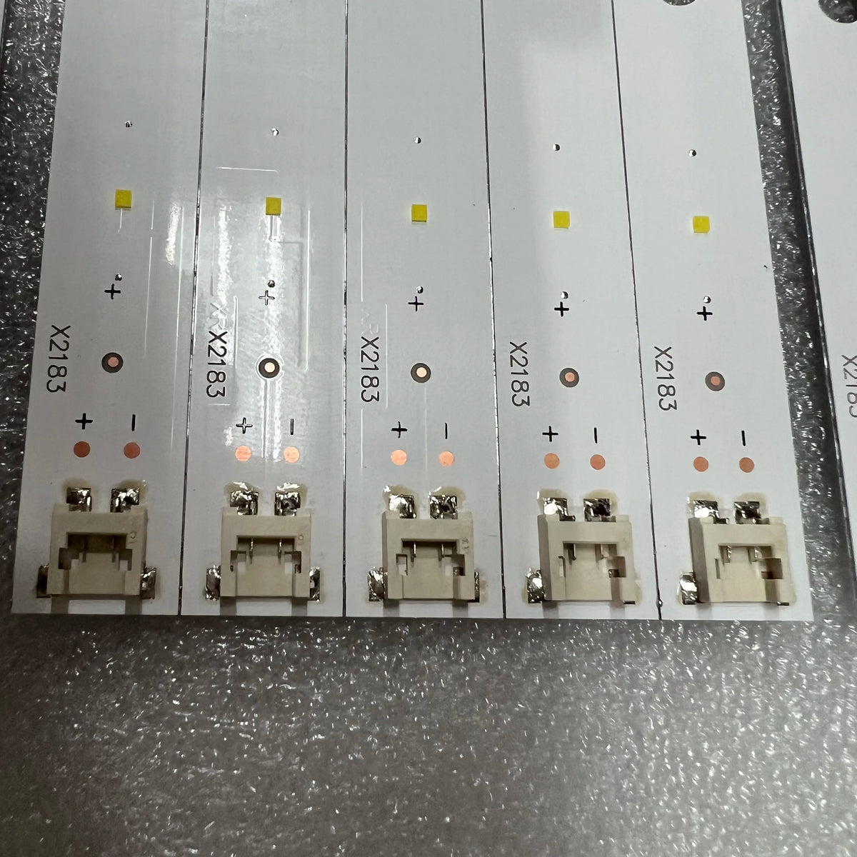 bande led blanc moderne 200mm connecteur smd 5v 100000h