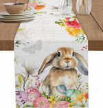 Un charmant lapin posé sur un chemin fleuri, entouré de papillons et de magnifiques fleurs colorées.