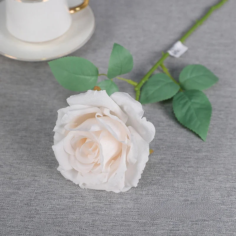 décoration intérieure bouquet roses artificielles soie classique vase couleur anniversaire mariage
