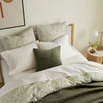 ensemble coussin décoratif vert olive rayures horizontales moderne velours côtelé patchwork canapé