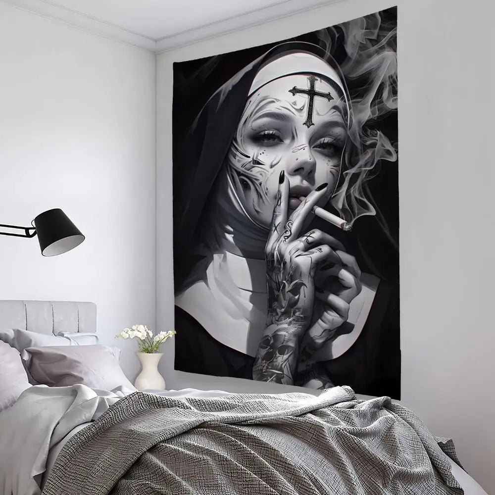 toile d'art contemporaine femme tatouages croix fumée noir blanc clips adhésif 60x90cm 70x115cm 80x130cm