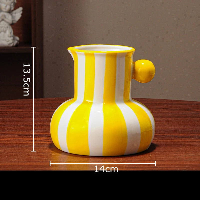 Vases modernes céramique rayures colorées bleu blanc vert rouge jaune