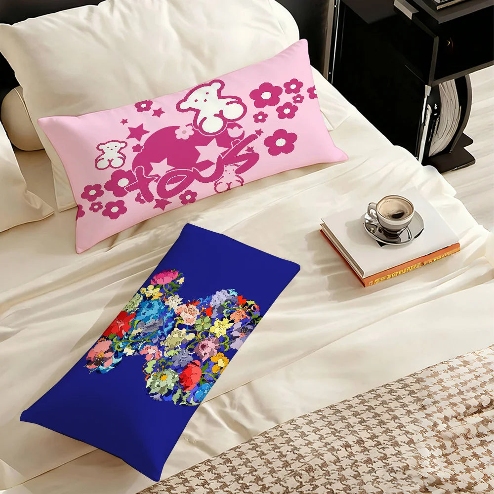 taies d'oreiller décoratives moderne motif ours fleurs imprimées non toxiques respectueuses environnement rose bleu