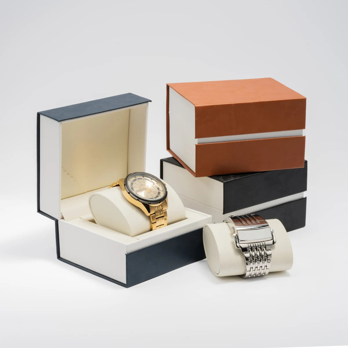 présentoir montres cuir or acier inoxydable élégant moderne boîte rangement voyage