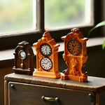 horloges décoratives vintage résine orange marron noir jaune détails sculptés miniature française