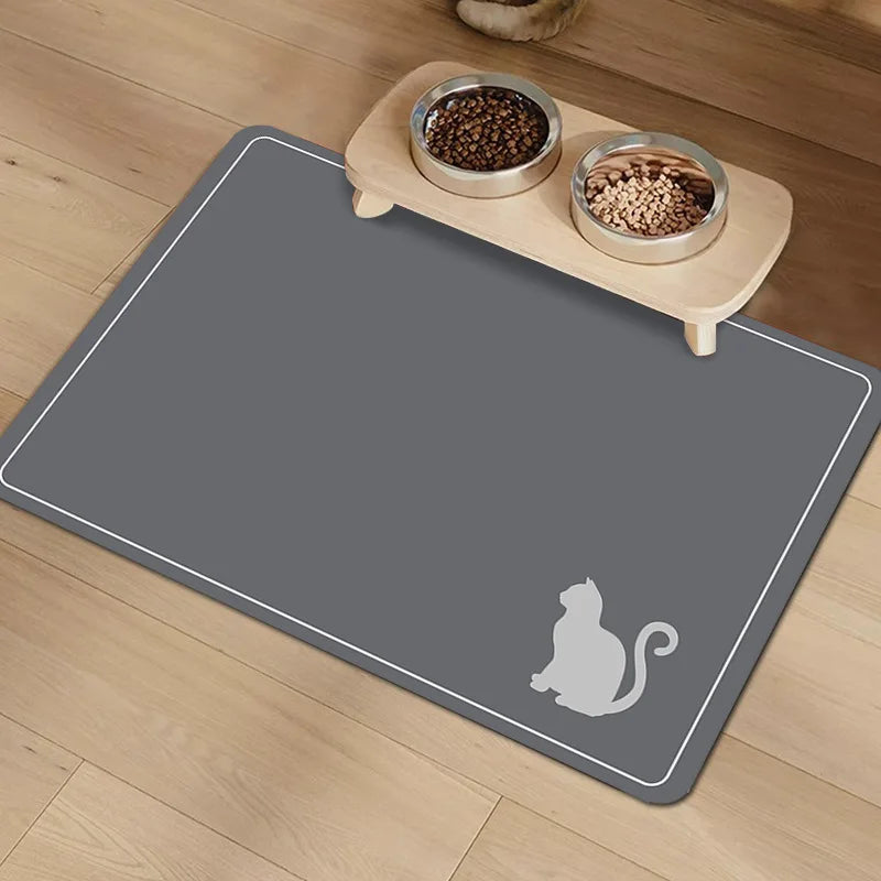 tapis imperméable rapide séchage moderne deux bols animaux compagnie chien endormi noir respectueux environnement