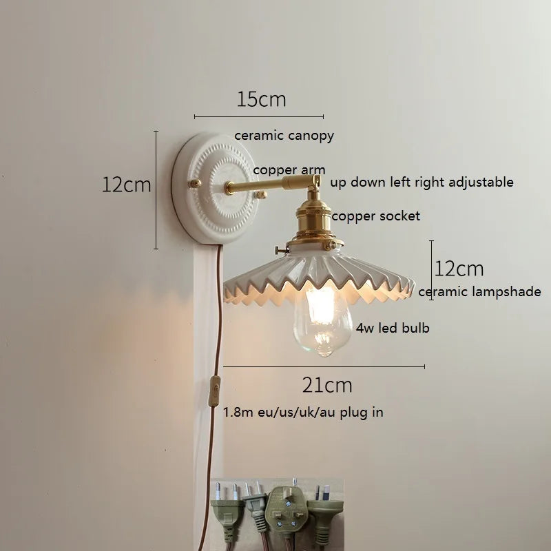 lampe murale vintage blanc doré texture relief ampoule led interrupteur chaîne éclairage quotidien moderne