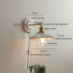 lampe murale vintage blanc doré texture relief ampoule led interrupteur chaîne éclairage quotidien moderne