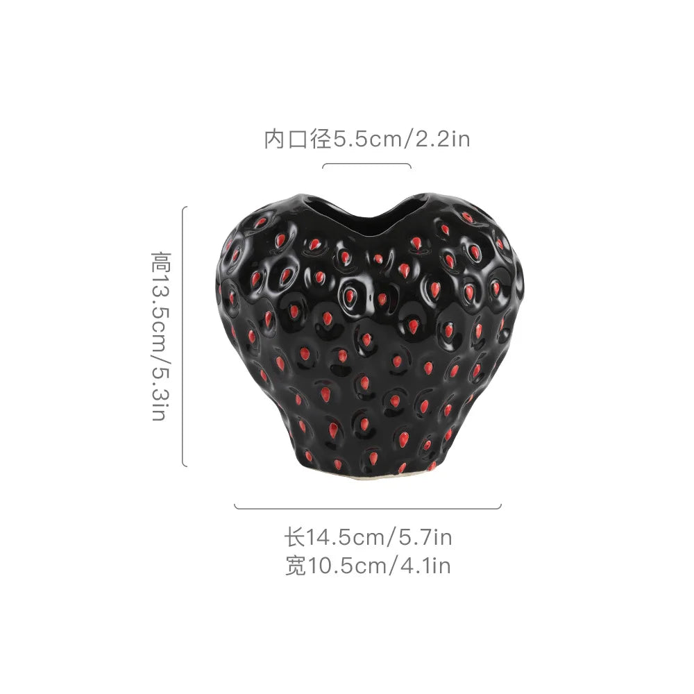 vase céramique moderne rouge rose fraises relief decoration maison creative fruit