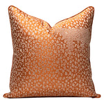 coussins carrés léopard orange beige décoration salon contemporain fixés adhésifs 30x50 45x45 50x50 cm