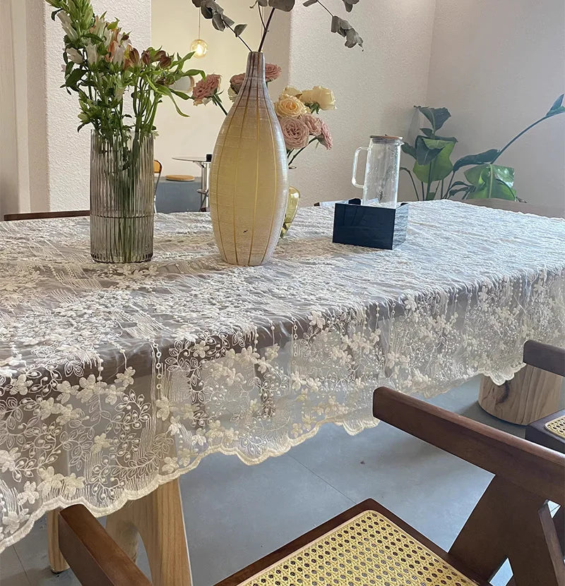 nappe table dentelle fleur vintage blanche beige romantique noël extérieur mariage festivité