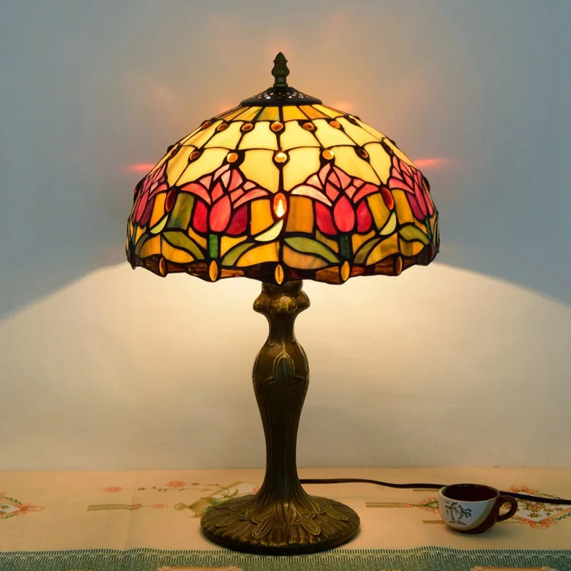 lampe table art nouveau multicolore motifs floraux tiffany abat jour vitrail base solide traditionnelle