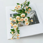 décoration intérieure bouquet fleurs artificielles gerbera modernes couleurs vases transparents mariage anniversaire