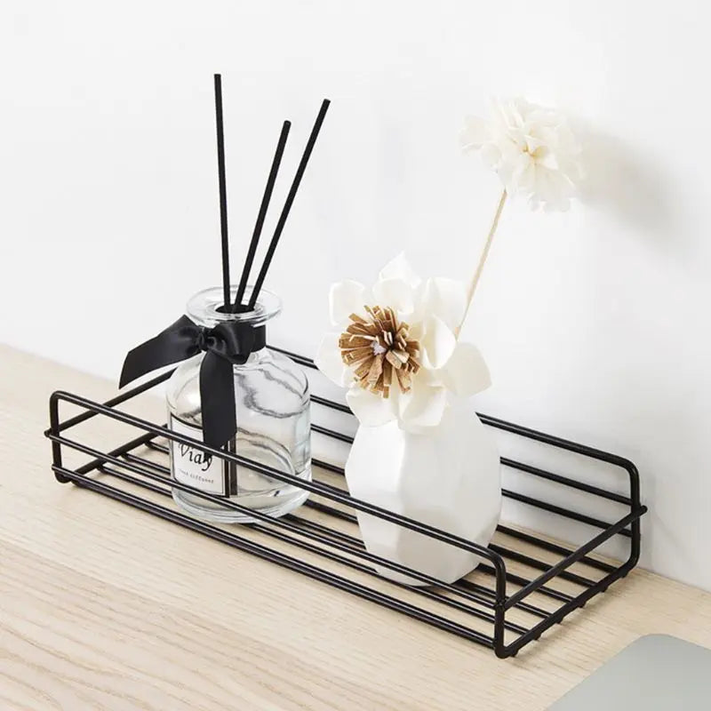 étagère murale noire moderne adhésive grille métallique organisation cuisine salle bains minimalistephonespaces propre