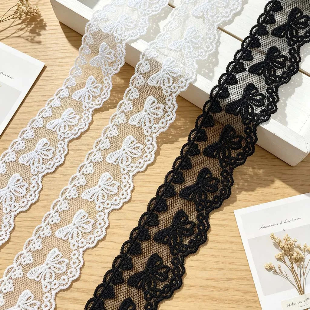 rubans dentelle motifs floraux papillons transparents 4cm largeur romantique vintage blanc noir beigeclair