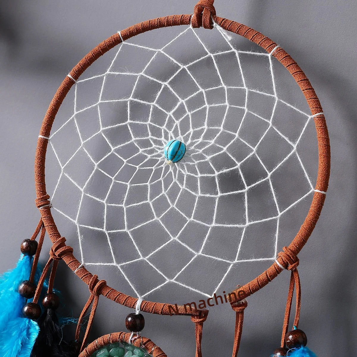 attrape rêves ethnique boho chic plumes colorées marron décoration murale moderne