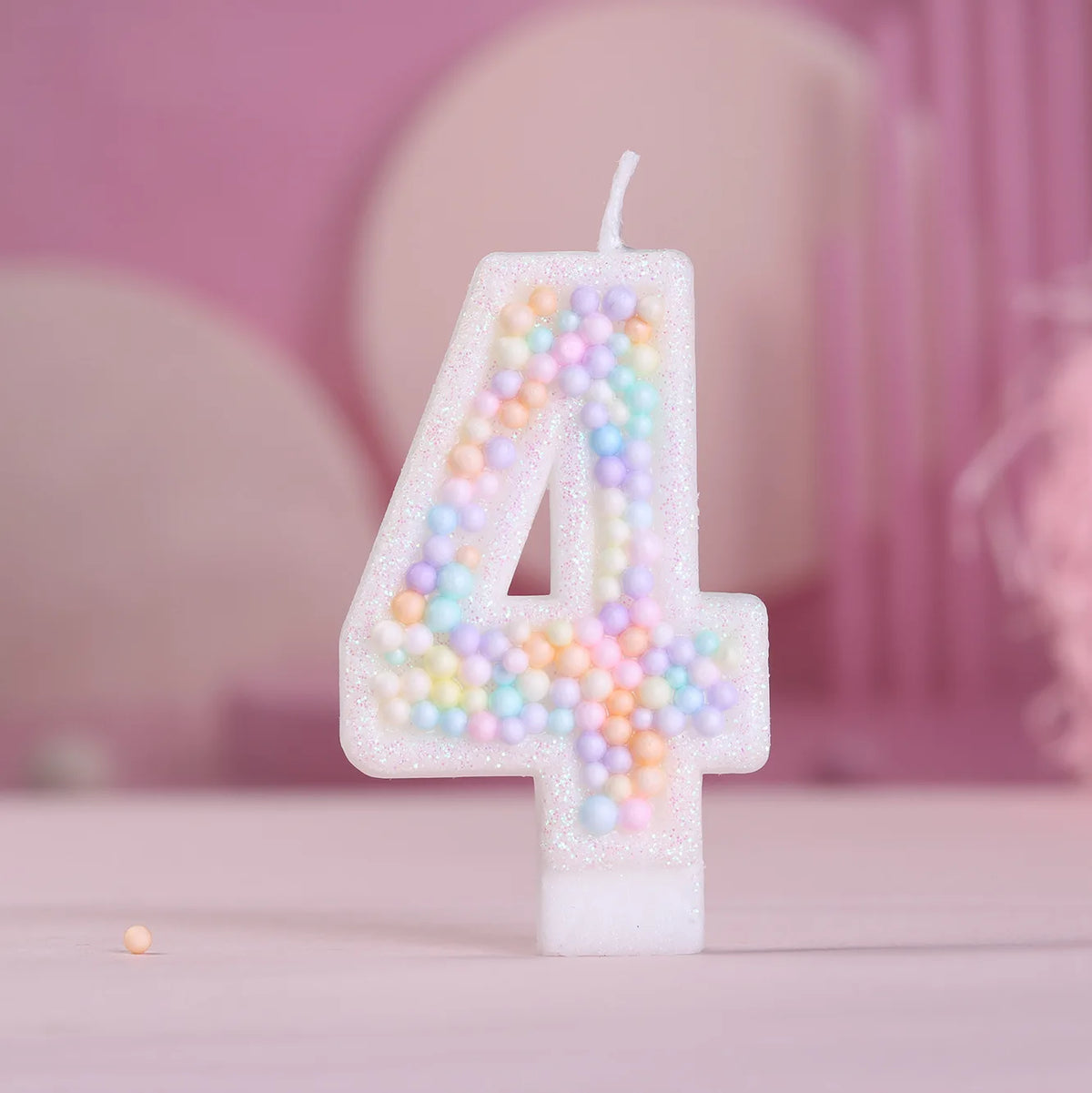 bougies chiffres anniversaire blanc pastel brillantes décoration festive box rangement
