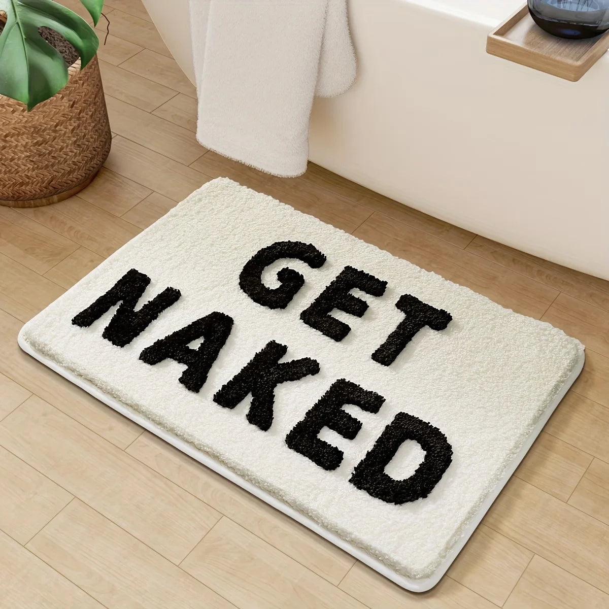 tapis bain antidérapant moderne get naked cerises noir blanc salon salle bain
