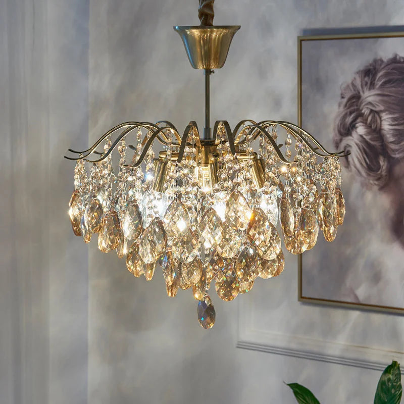 lustre suspension cristal transparent doré lumières classique élégant salon chambre