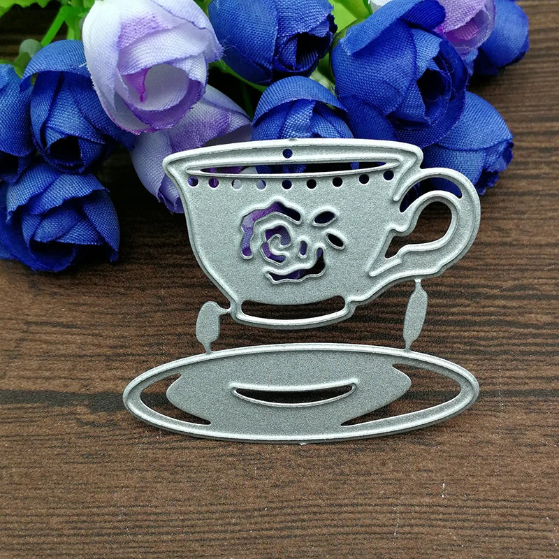 tasse soucoupe rouge argenté fleurs stylisées décorative artisanale gravée projet bricolage