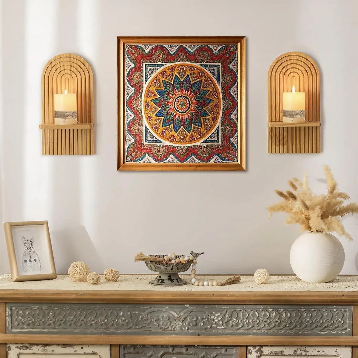 Étagère décorative arc-en-ciel dans une chambre