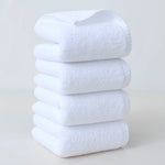 serviettes coton douces absorbantes blanc gris noir velours modernes minimalistes crochets support mural