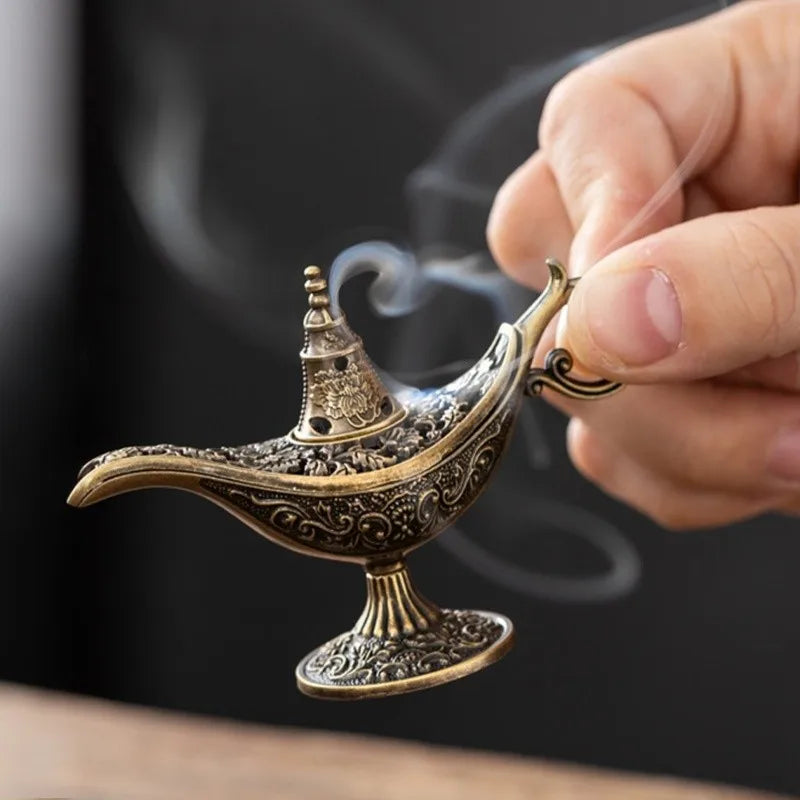 brûle encens doré ornements floraux lampe huile oriental ancien intérieur ambiance relaxante purification air