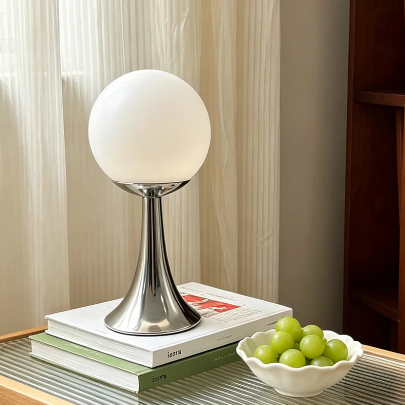 lampe table moderne minimaliste sphérique brillante orange rouge blanc noir prise usb