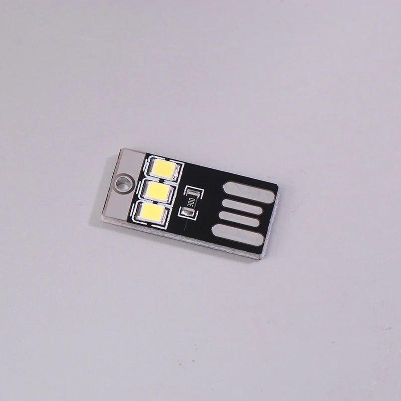 lampe poche portable clé usb led noire moderne compact