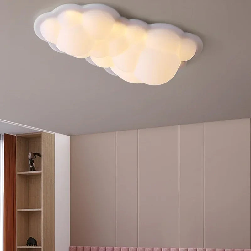 luminaire suspendu nuage moderne sphères lumineuses transparence partielle minimaliste fixations câbles métalliques