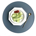 assiette ronde moderne simili cuir noir couverts dorés décoration table élégant 38cm