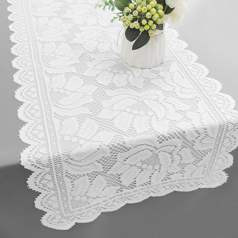 nappe dentelée blanche motif floral table rectangulaire vintage transparente champêtre été noël mariage mère