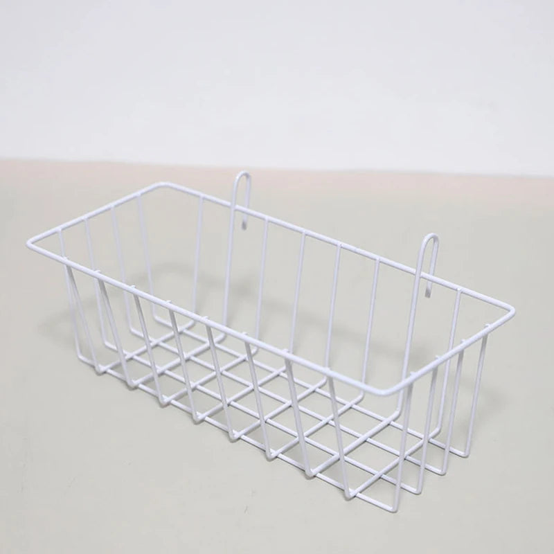 paniers suspendus noir blanc maille métallique moderne minimaliste clips muriaux