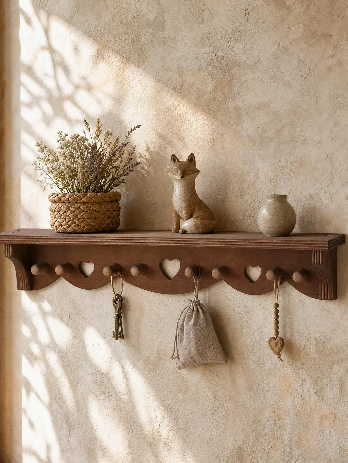 étagère murale bois rustique cœur découpés crochets porte clés vintage décoration entrée fixations montages